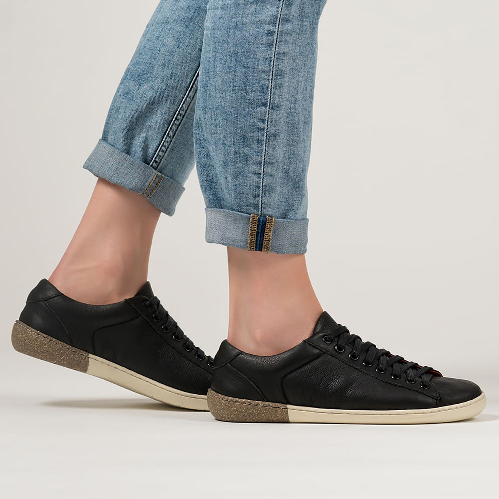 black trainers leather womens